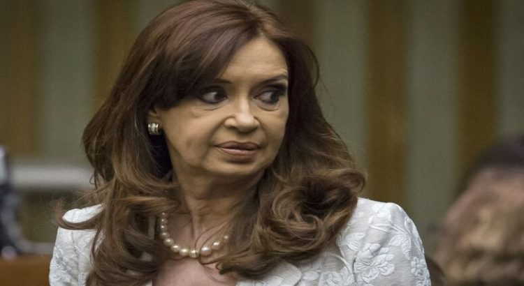 Atentan contra la vida de la expresidenta de Argentina Cristina Fernández