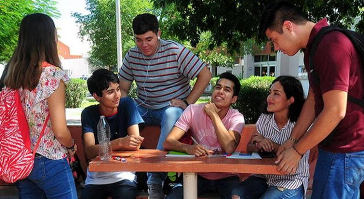 Jóvenes de Sonora reciben información preventiva sobre ITS