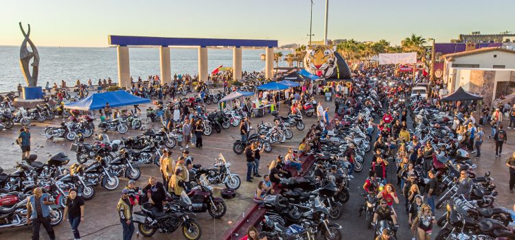 Miles de motociclistas participan en el Rocky Point Rally 2023 en Puerto Peñasco